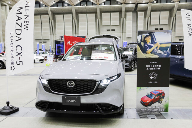 新型CX-5オールカラー展示_04.jpg